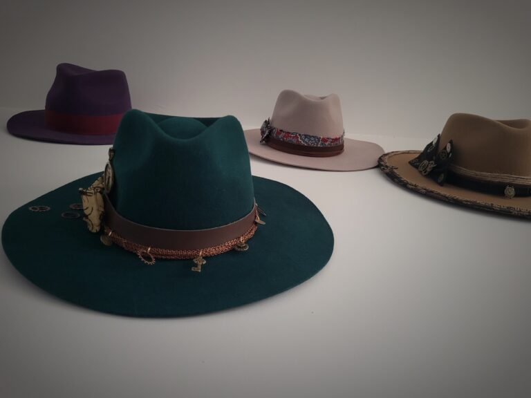 Ten wpis zmieni Wasze postrzeganie kapeluszy, może nawet niektórym ułatwi życie.